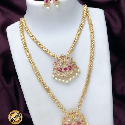 Gold necklace set with earring